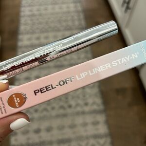 New! Peel-Off Lip Liner Stay-N - Baked